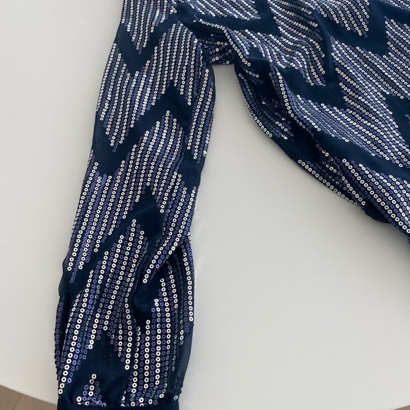 dark blue sequins WAYF top - Picture 4 of 5